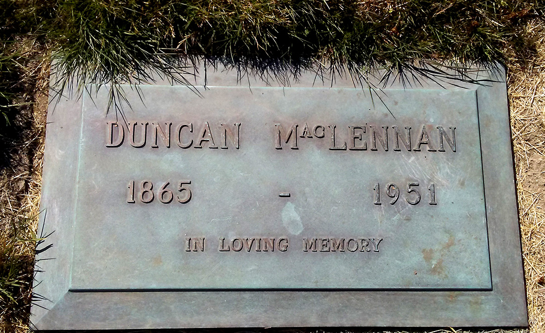 Photo of headstones/Duncan MacLennan 1865 - 1951 hdstn Vancouver Burnaby Forest Lawn BC